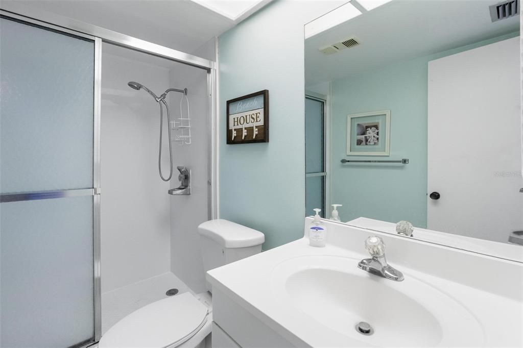 На продажу: $455,000 (2 спален, 2 ванн, 1050 Квадратных фут)