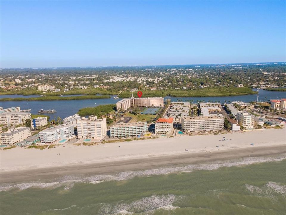 На продажу: $455,000 (2 спален, 2 ванн, 1050 Квадратных фут)