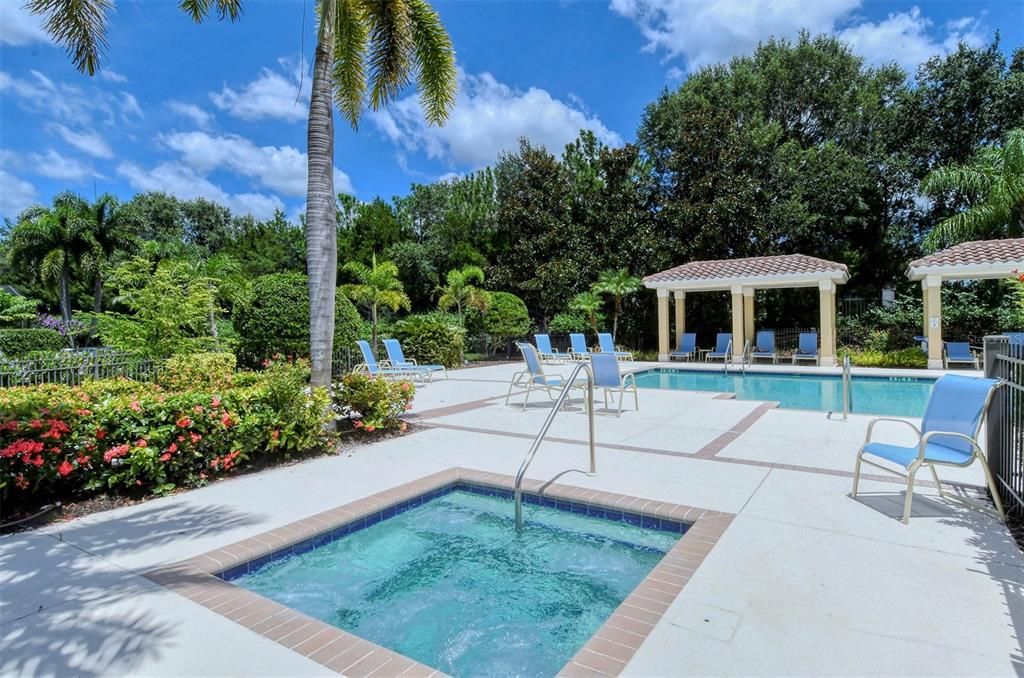 Active With Contract: $550,000 (3 beds, 2 baths, 2411 Square Feet)