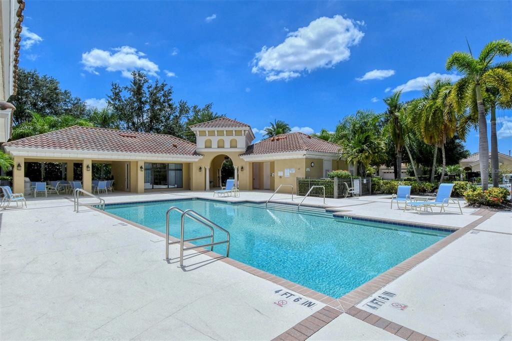 Active With Contract: $550,000 (3 beds, 2 baths, 2411 Square Feet)