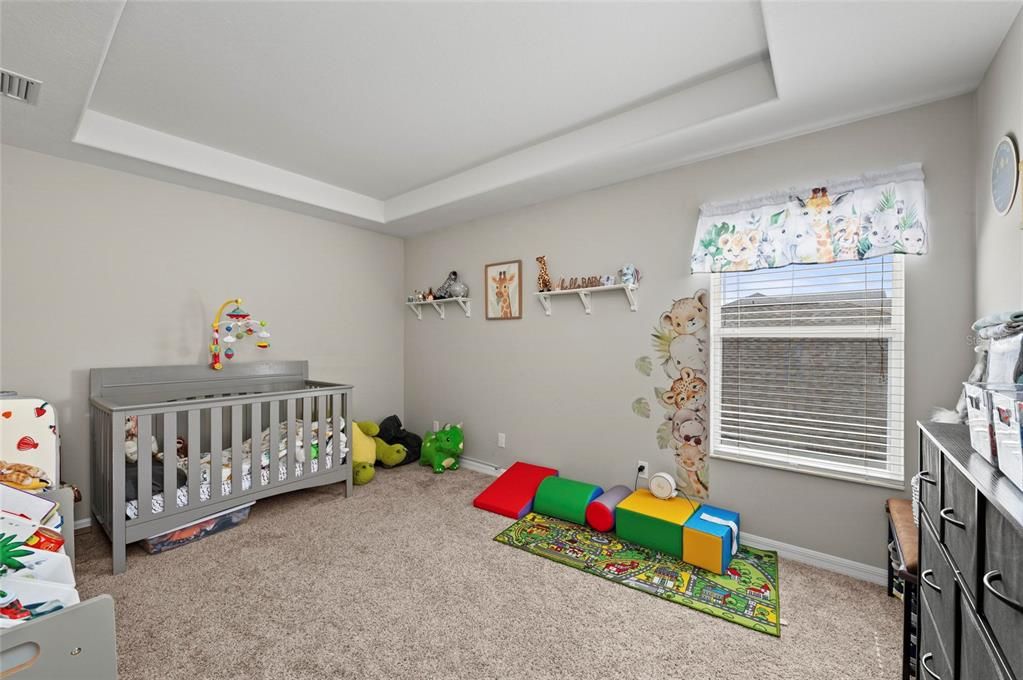 For Sale: $539,000 (5 beds, 2 baths, 2761 Square Feet)