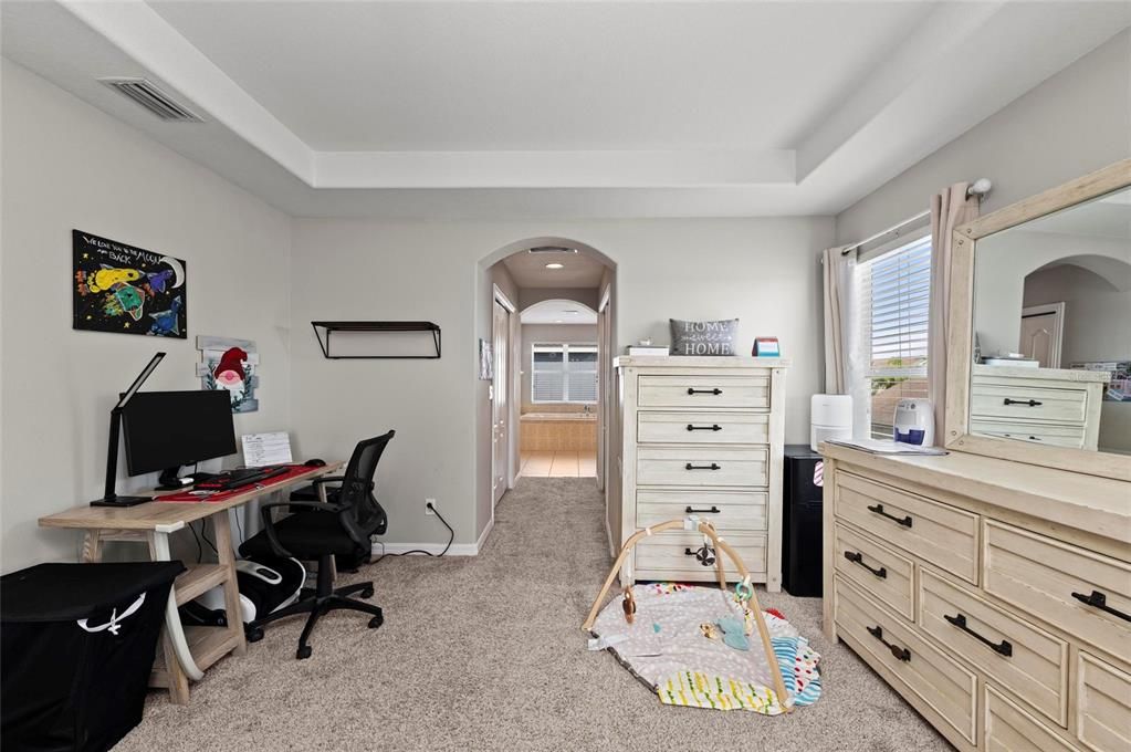 For Sale: $539,000 (5 beds, 2 baths, 2761 Square Feet)