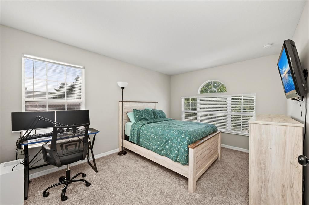 For Sale: $539,000 (5 beds, 2 baths, 2761 Square Feet)