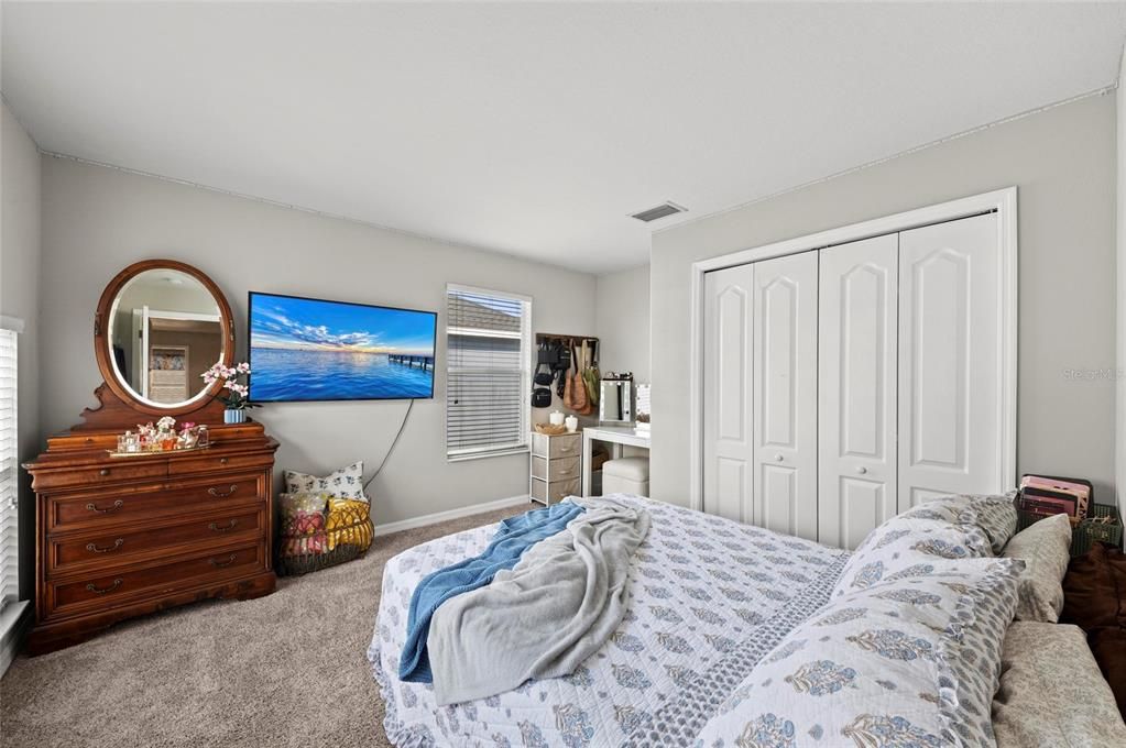 For Sale: $539,000 (5 beds, 2 baths, 2761 Square Feet)