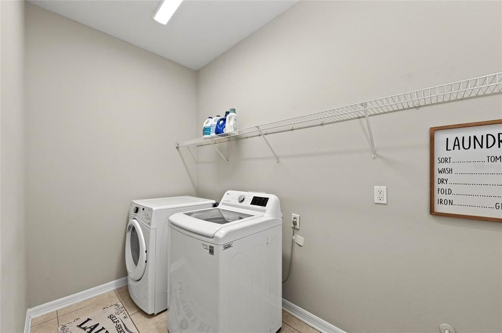 For Sale: $539,000 (5 beds, 2 baths, 2761 Square Feet)