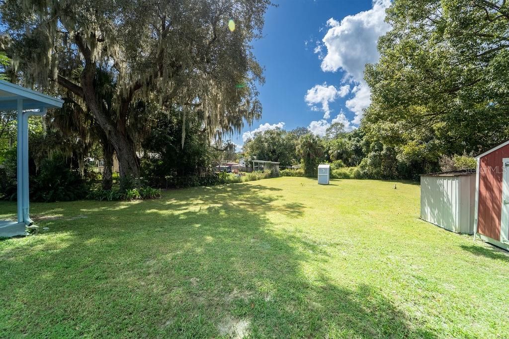 Active With Contract: $235,000 (3 beds, 1 baths, 988 Square Feet)