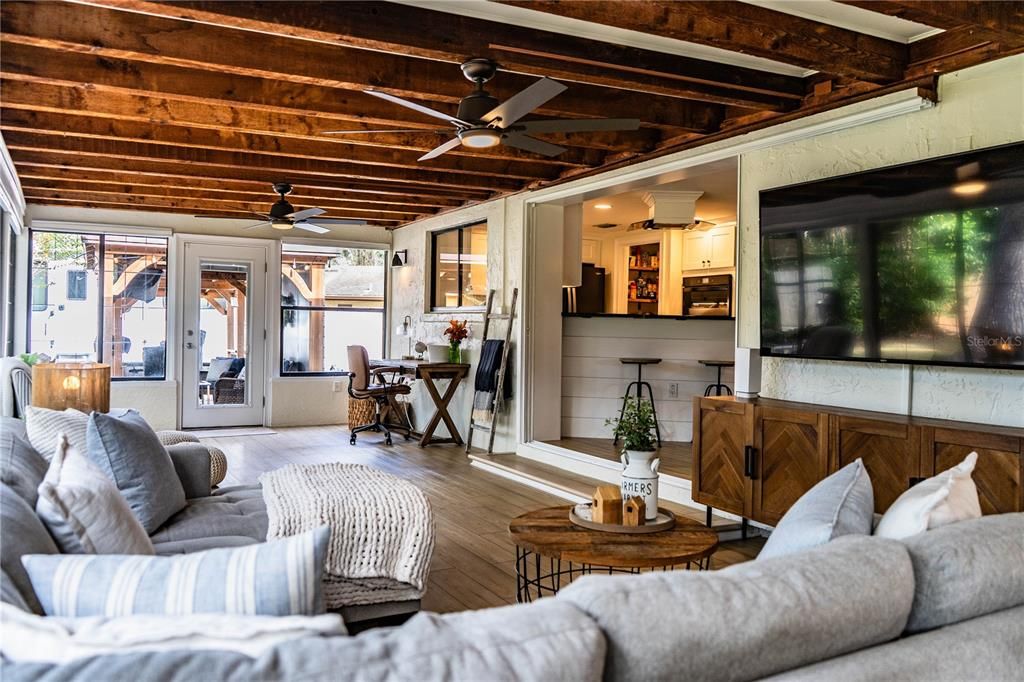 En Venta: $515,000 (3 camas, 2 baños, 2545 Pies cuadrados)