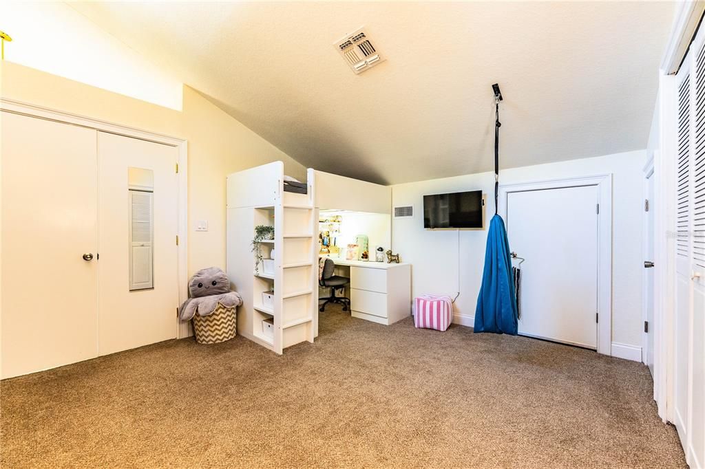 En Venta: $515,000 (3 camas, 2 baños, 2545 Pies cuadrados)