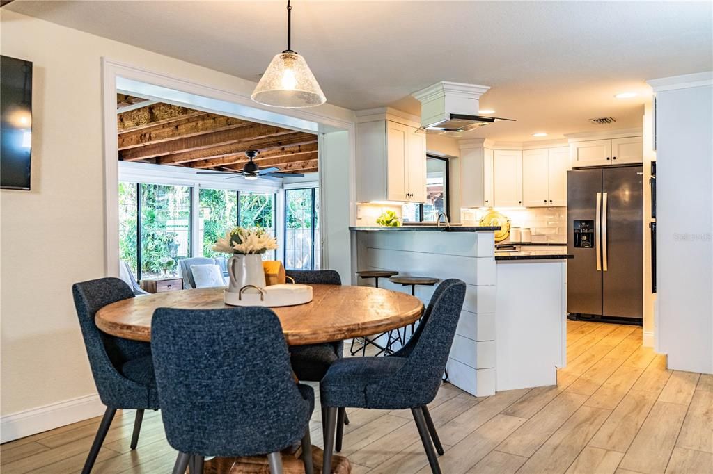 En Venta: $515,000 (3 camas, 2 baños, 2545 Pies cuadrados)