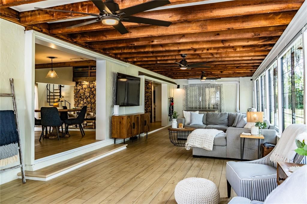 En Venta: $515,000 (3 camas, 2 baños, 2545 Pies cuadrados)