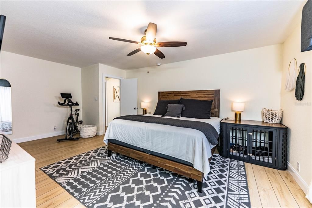 En Venta: $515,000 (3 camas, 2 baños, 2545 Pies cuadrados)