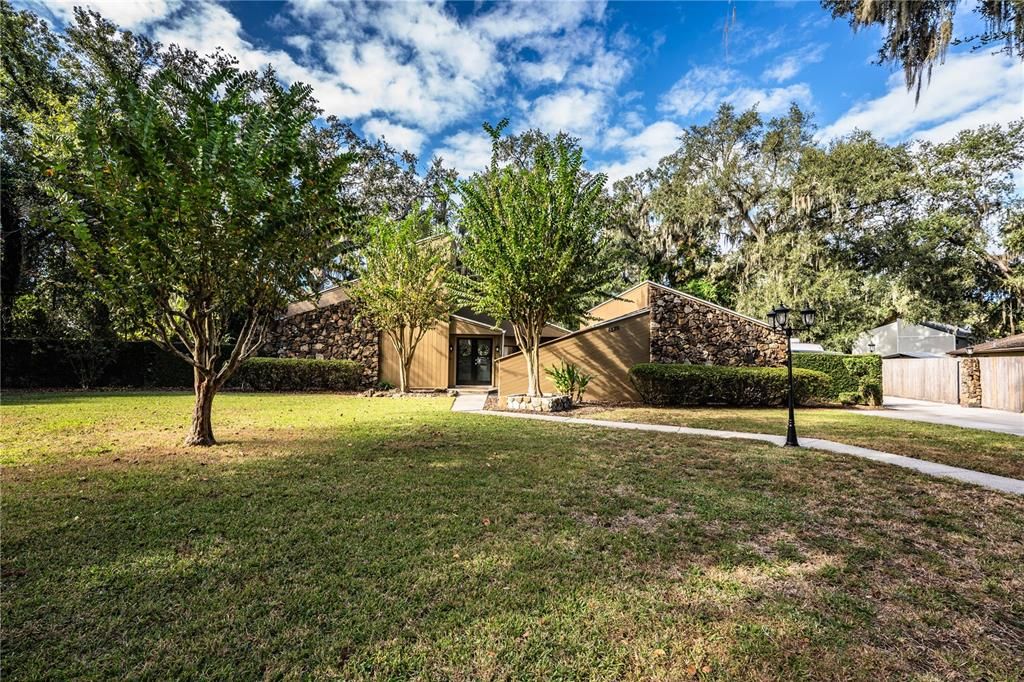 En Venta: $515,000 (3 camas, 2 baños, 2545 Pies cuadrados)