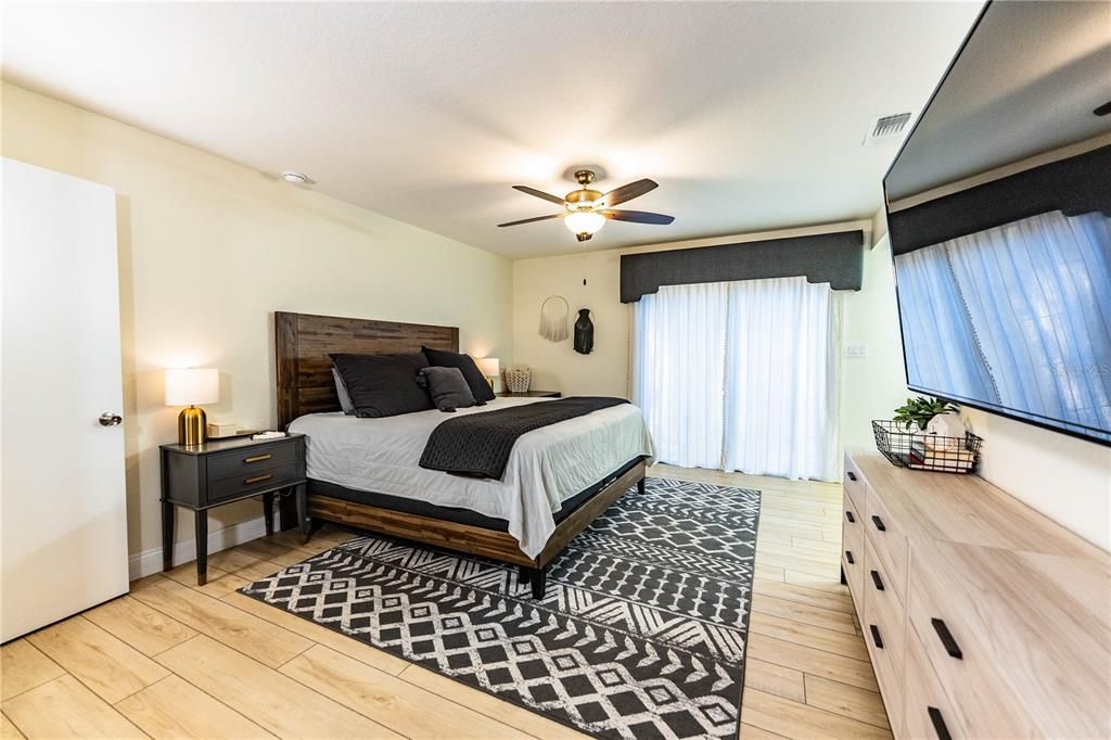 En Venta: $515,000 (3 camas, 2 baños, 2545 Pies cuadrados)