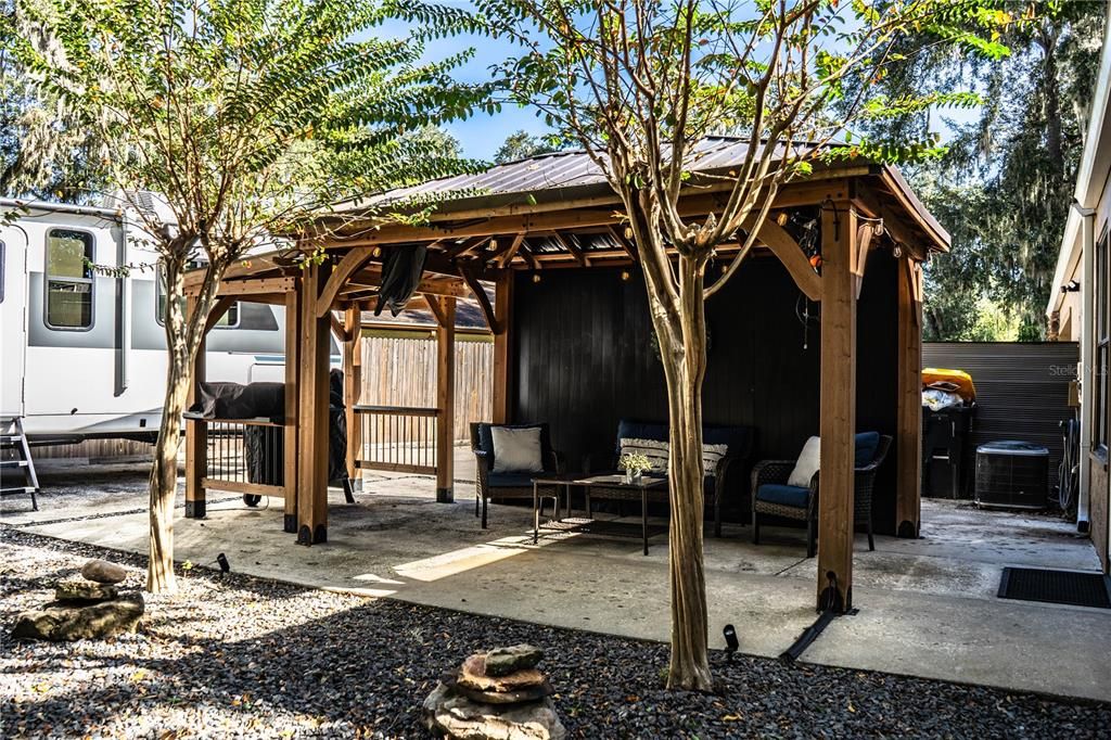 En Venta: $515,000 (3 camas, 2 baños, 2545 Pies cuadrados)