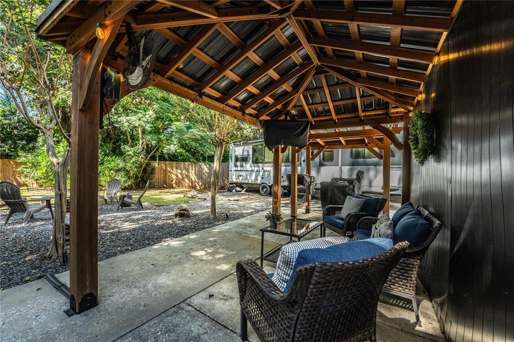 En Venta: $515,000 (3 camas, 2 baños, 2545 Pies cuadrados)