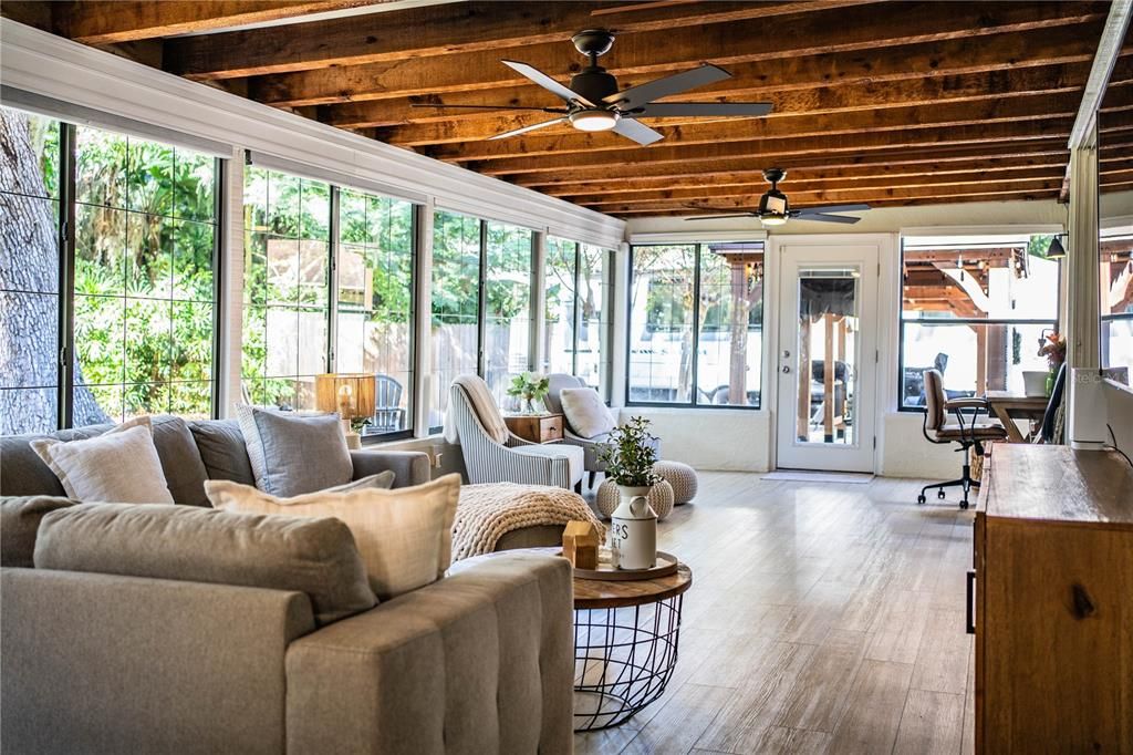 En Venta: $515,000 (3 camas, 2 baños, 2545 Pies cuadrados)