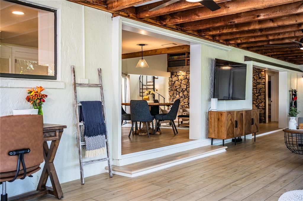 En Venta: $515,000 (3 camas, 2 baños, 2545 Pies cuadrados)