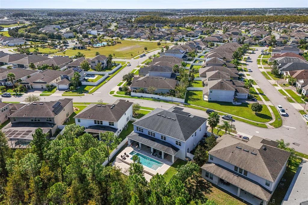 For Sale: $999,000 (6 beds, 5 baths, 4741 Square Feet)