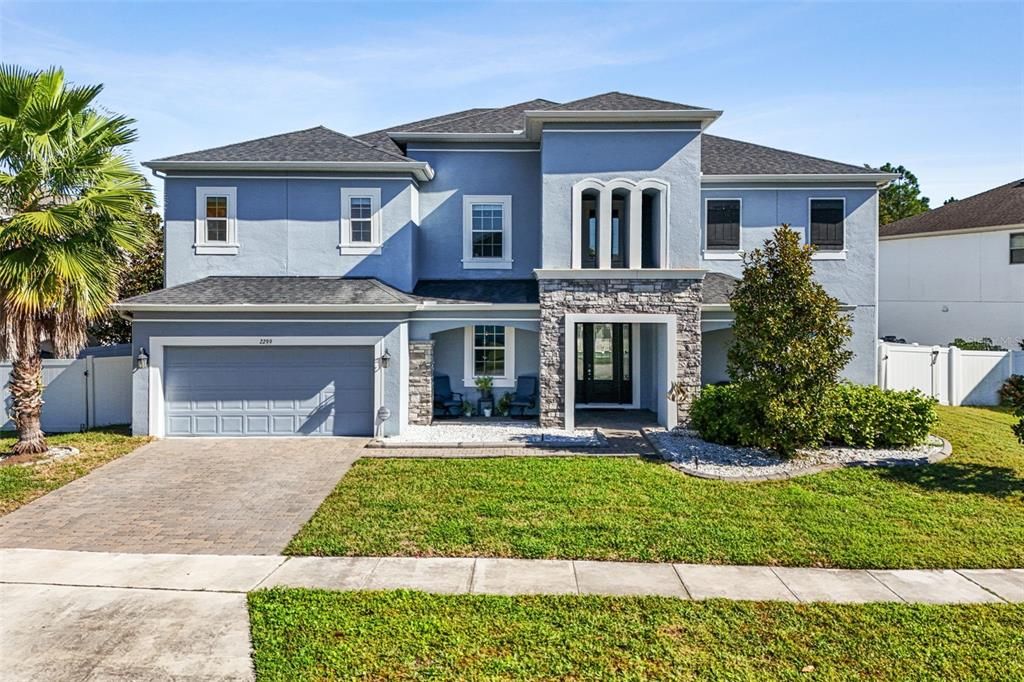 For Sale: $999,000 (6 beds, 5 baths, 4741 Square Feet)