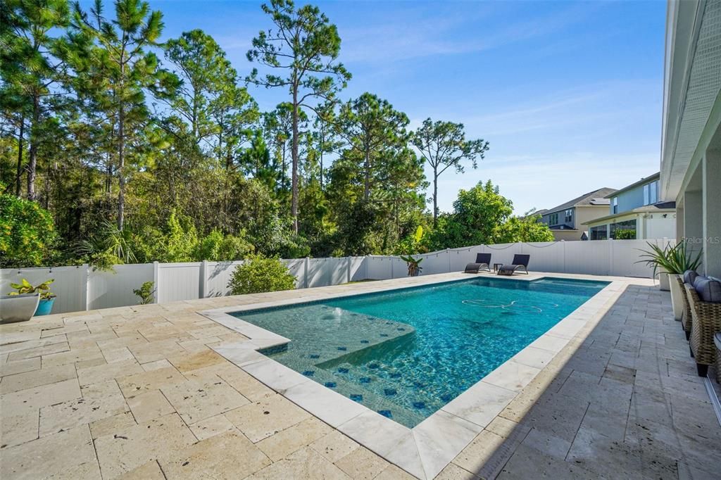 For Sale: $999,000 (6 beds, 5 baths, 4741 Square Feet)