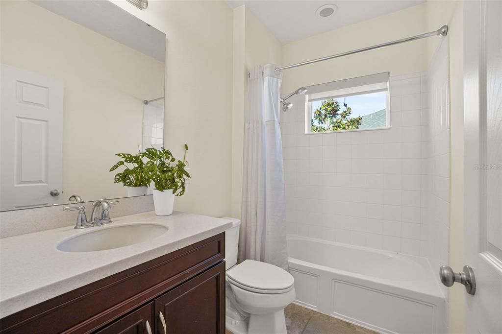 For Sale: $999,000 (6 beds, 5 baths, 4741 Square Feet)