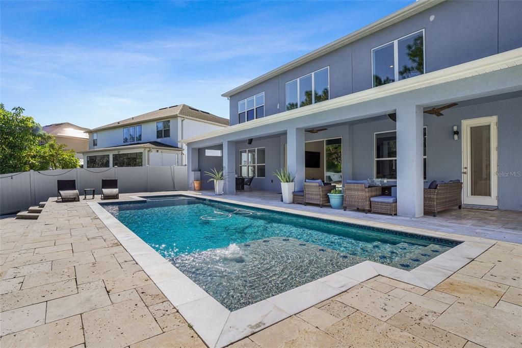 For Sale: $999,000 (6 beds, 5 baths, 4741 Square Feet)