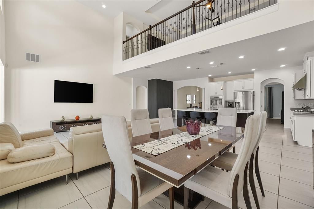 For Sale: $999,000 (6 beds, 5 baths, 4741 Square Feet)