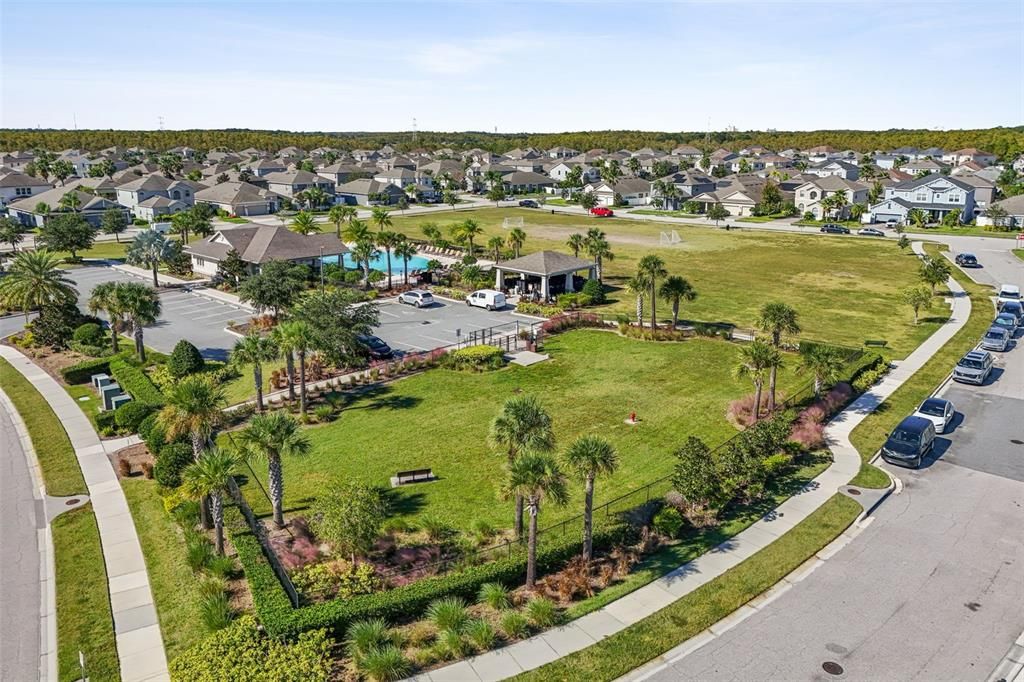 For Sale: $999,000 (6 beds, 5 baths, 4741 Square Feet)