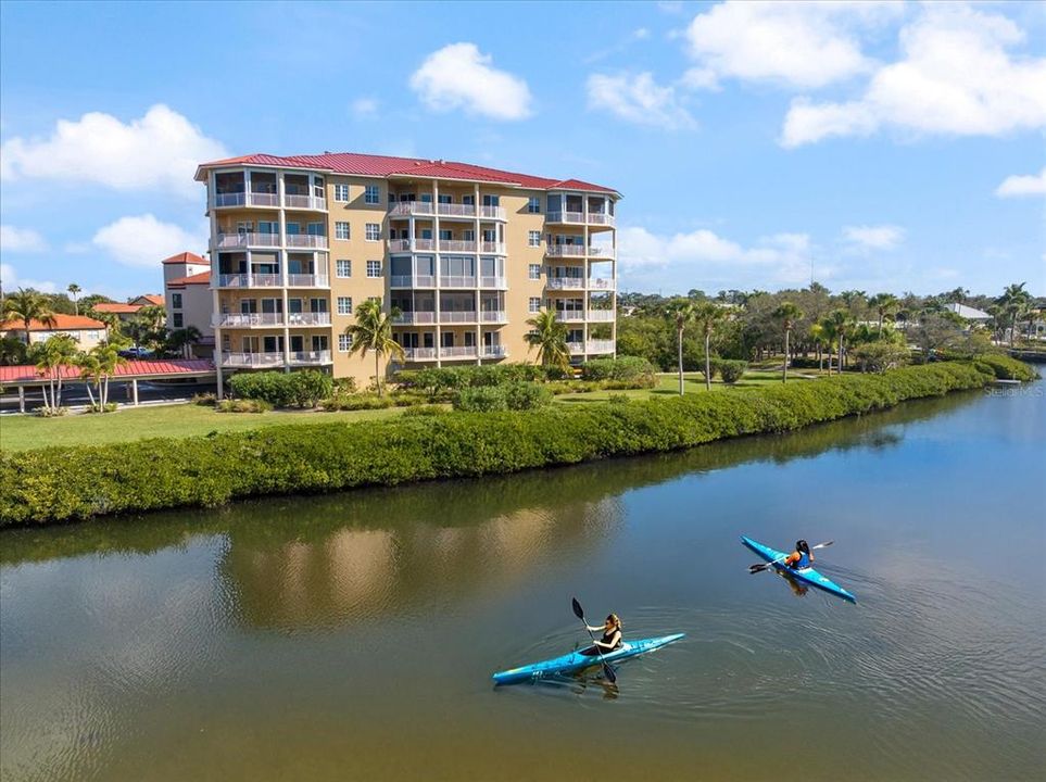 For Sale: $949,000 (3 beds, 3 baths, 3771 Square Feet)