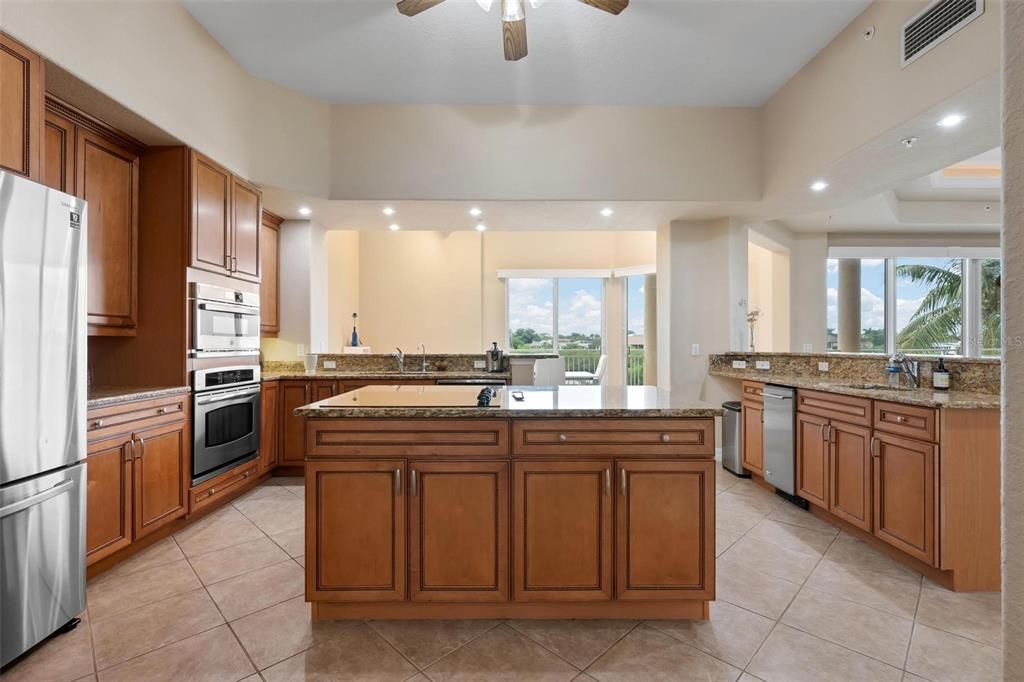 For Sale: $949,000 (3 beds, 3 baths, 3771 Square Feet)