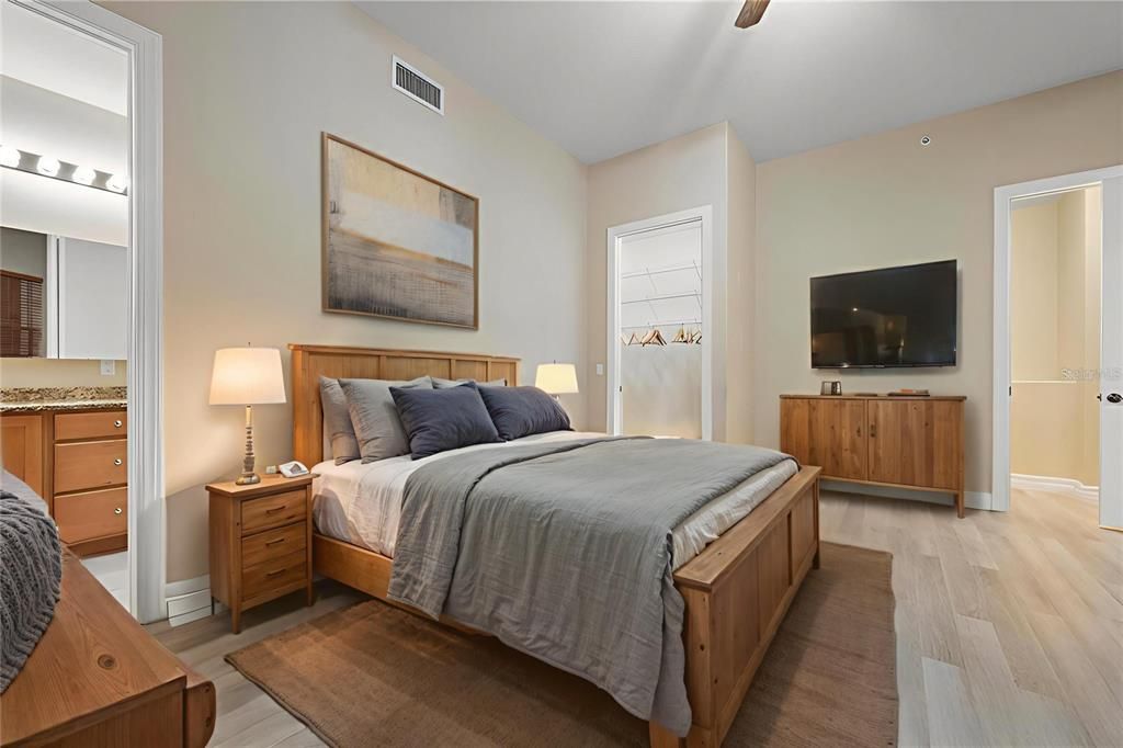 For Sale: $949,000 (3 beds, 3 baths, 3771 Square Feet)