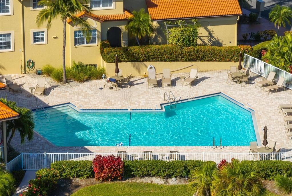 For Sale: $949,000 (3 beds, 3 baths, 3771 Square Feet)