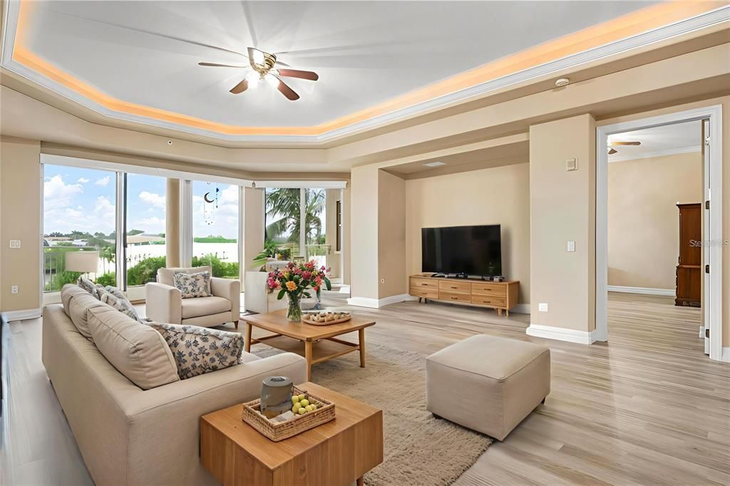 For Sale: $949,000 (3 beds, 3 baths, 3771 Square Feet)