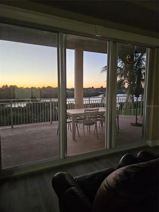 For Sale: $949,000 (3 beds, 3 baths, 3771 Square Feet)