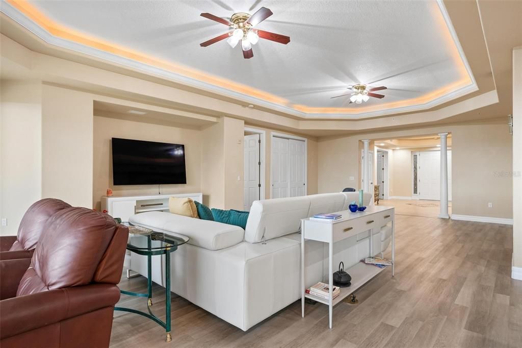 For Sale: $949,000 (3 beds, 3 baths, 3771 Square Feet)