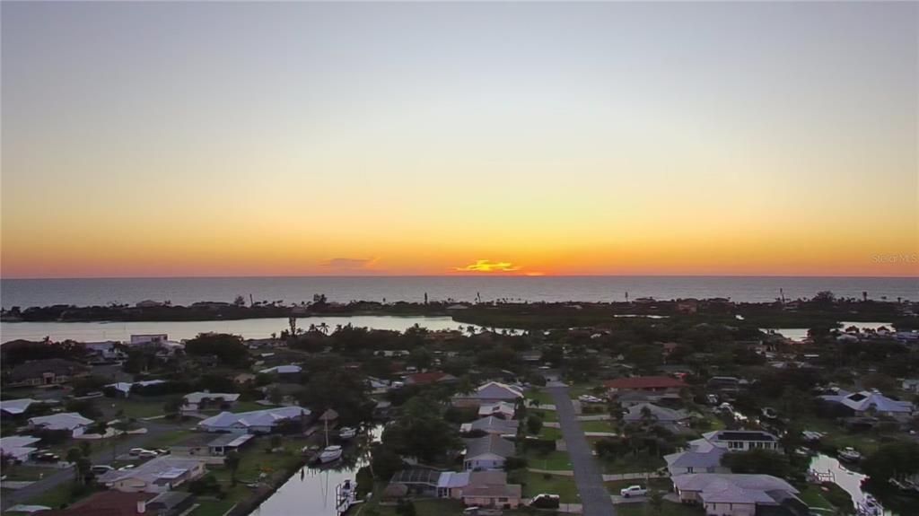 For Sale: $949,000 (3 beds, 3 baths, 3771 Square Feet)