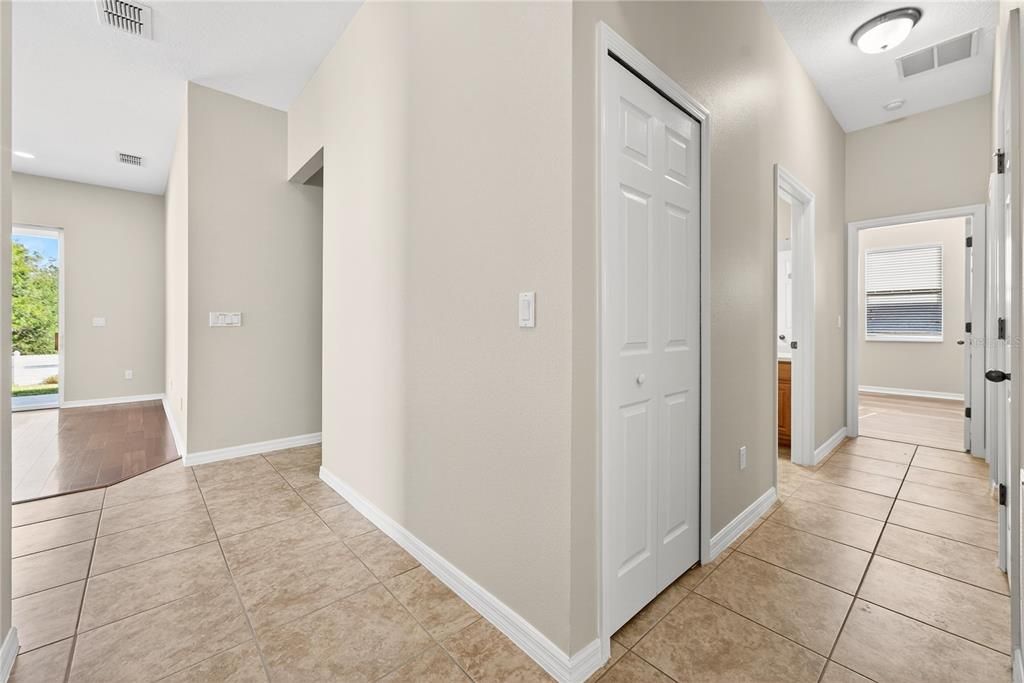 Active With Contract: $434,900 (4 beds, 2 baths, 2567 Square Feet)