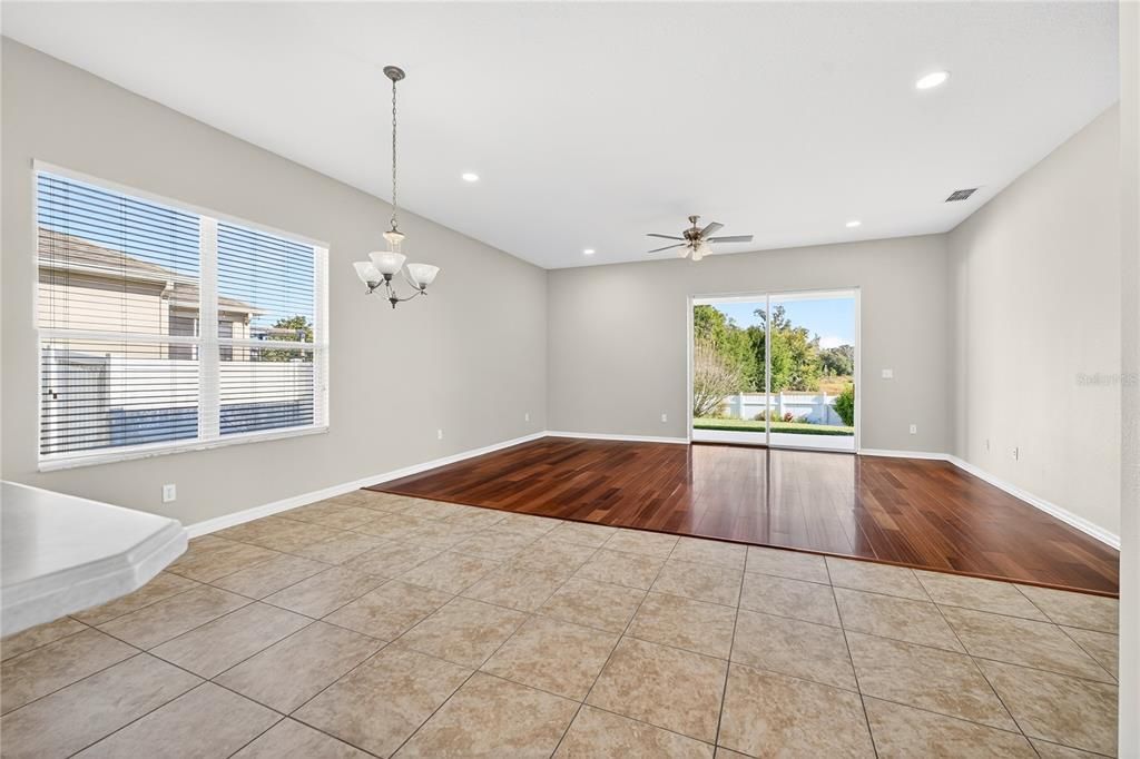 Active With Contract: $434,900 (4 beds, 2 baths, 2567 Square Feet)