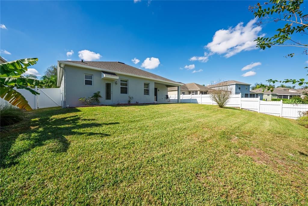 Active With Contract: $434,900 (4 beds, 2 baths, 2567 Square Feet)