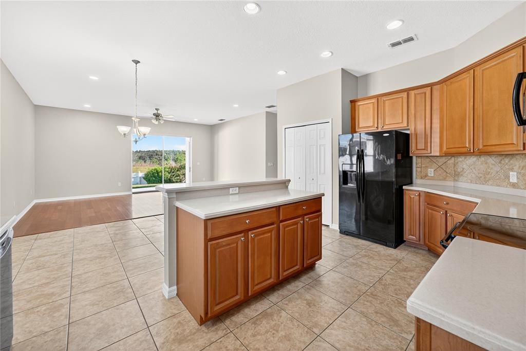 Active With Contract: $434,900 (4 beds, 2 baths, 2567 Square Feet)