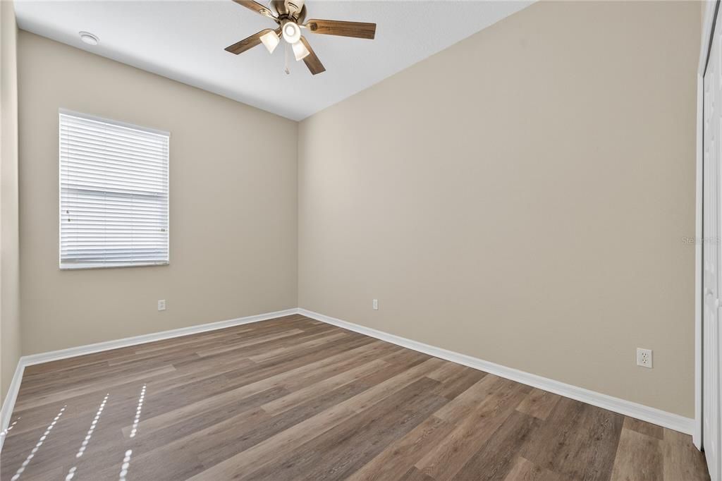 Active With Contract: $434,900 (4 beds, 2 baths, 2567 Square Feet)