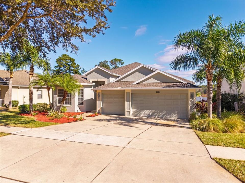 Active With Contract: $434,900 (4 beds, 2 baths, 2567 Square Feet)