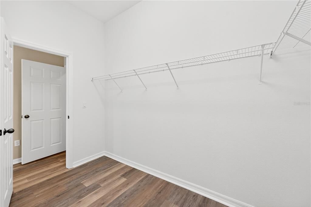 Active With Contract: $434,900 (4 beds, 2 baths, 2567 Square Feet)