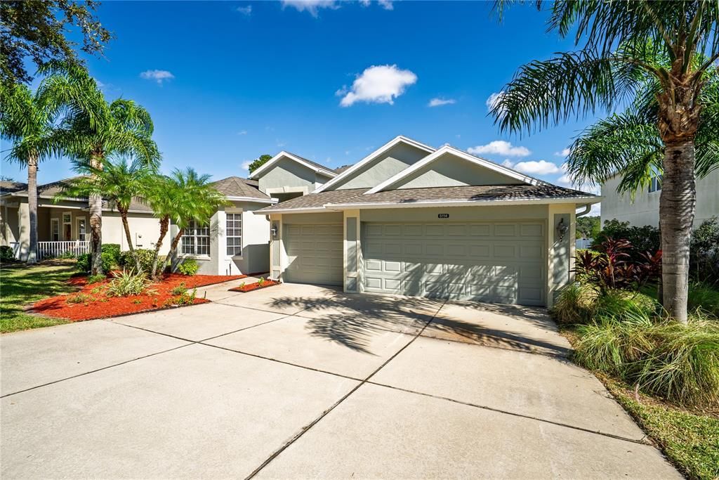 Active With Contract: $434,900 (4 beds, 2 baths, 2567 Square Feet)