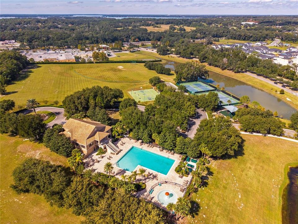 Active With Contract: $434,900 (4 beds, 2 baths, 2567 Square Feet)