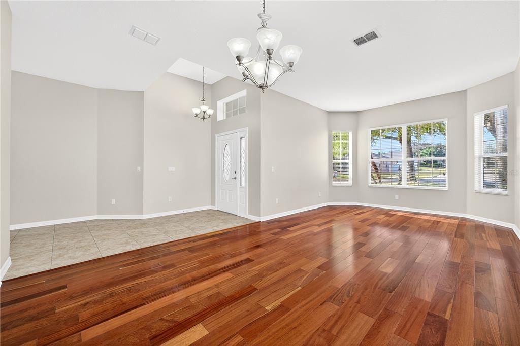 Active With Contract: $434,900 (4 beds, 2 baths, 2567 Square Feet)