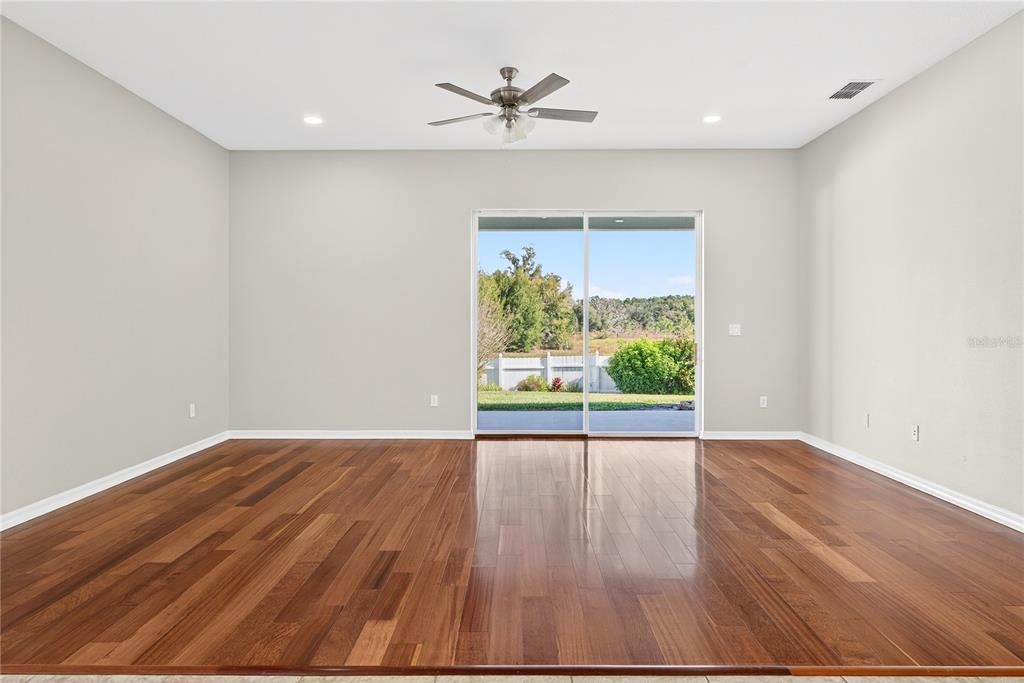 Active With Contract: $434,900 (4 beds, 2 baths, 2567 Square Feet)