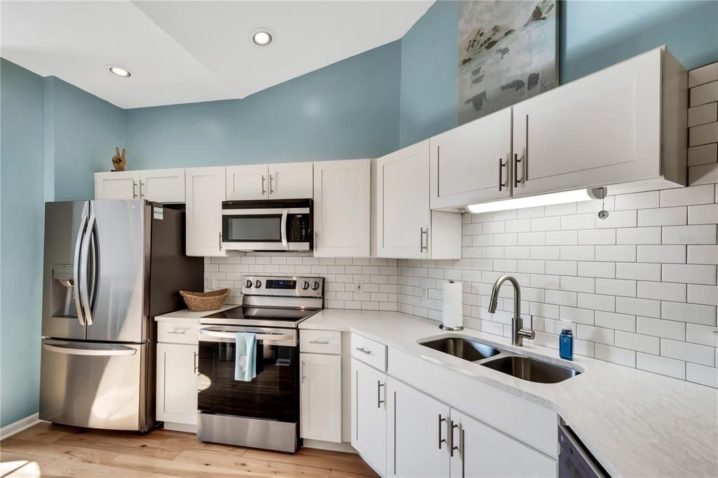 出租: $2,950 (3 贝兹, 2 浴室, 1564 平方英尺)