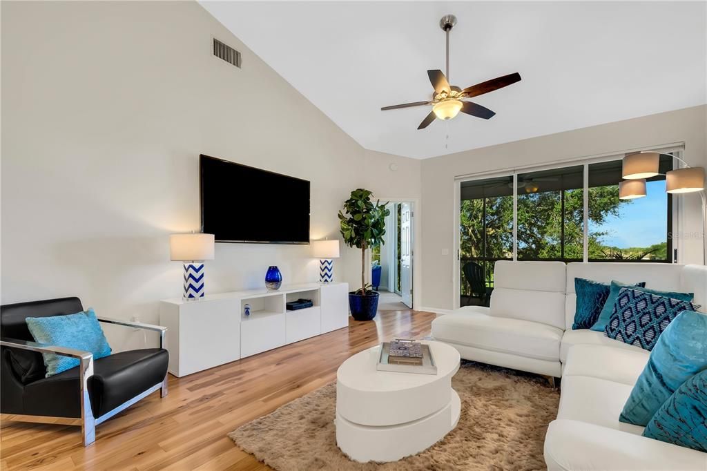 出租: $2,950 (3 贝兹, 2 浴室, 1564 平方英尺)