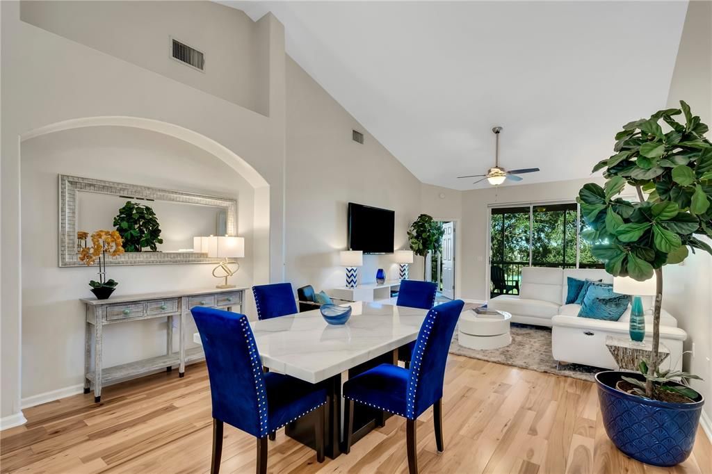 出租: $2,950 (3 贝兹, 2 浴室, 1564 平方英尺)